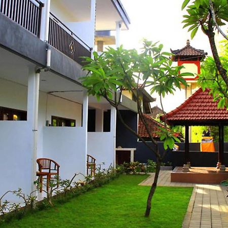 U House Seminyak Hotel Kerobokan Екстериор снимка