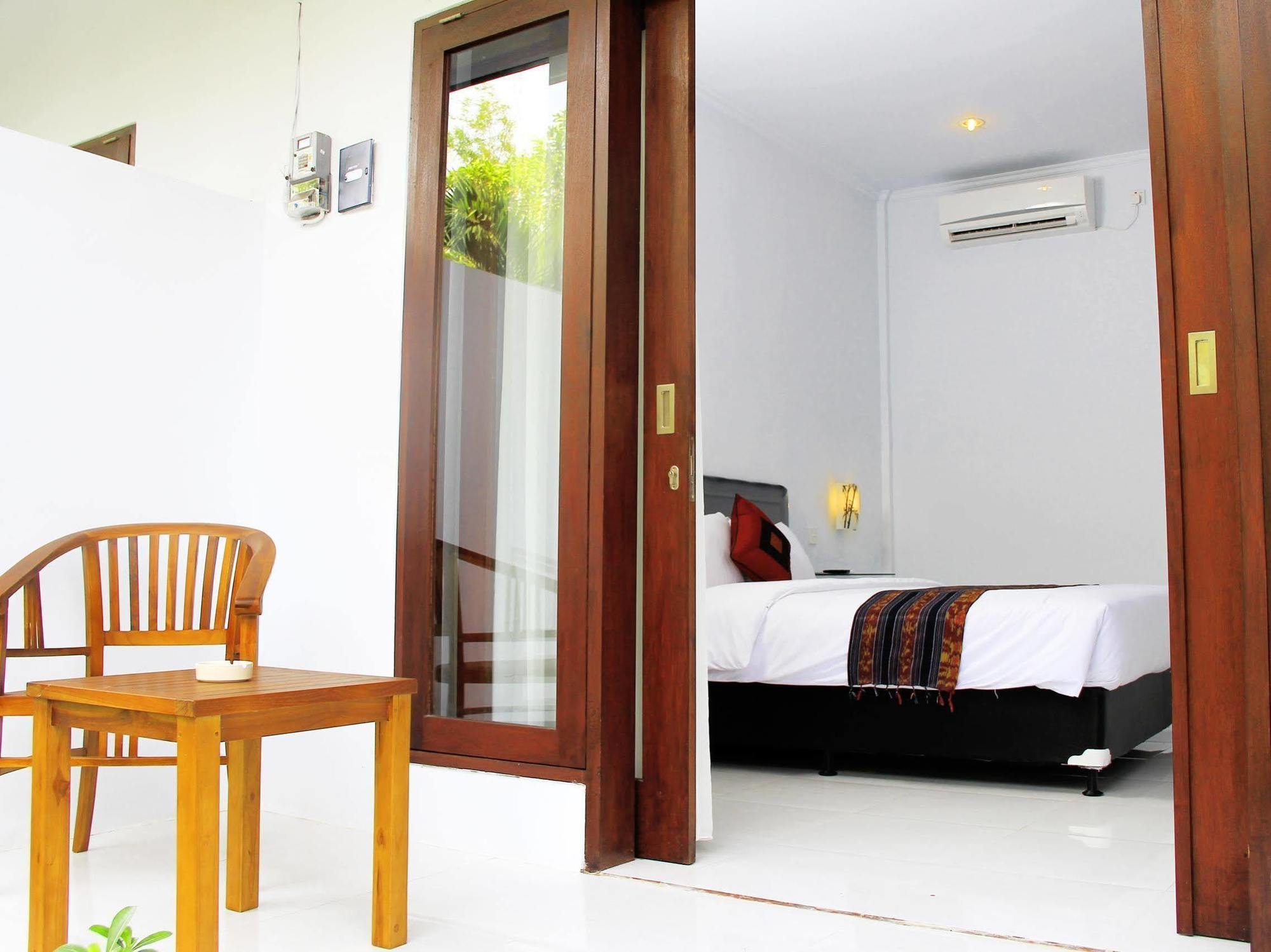 U House Seminyak Hotel Kerobokan Екстериор снимка