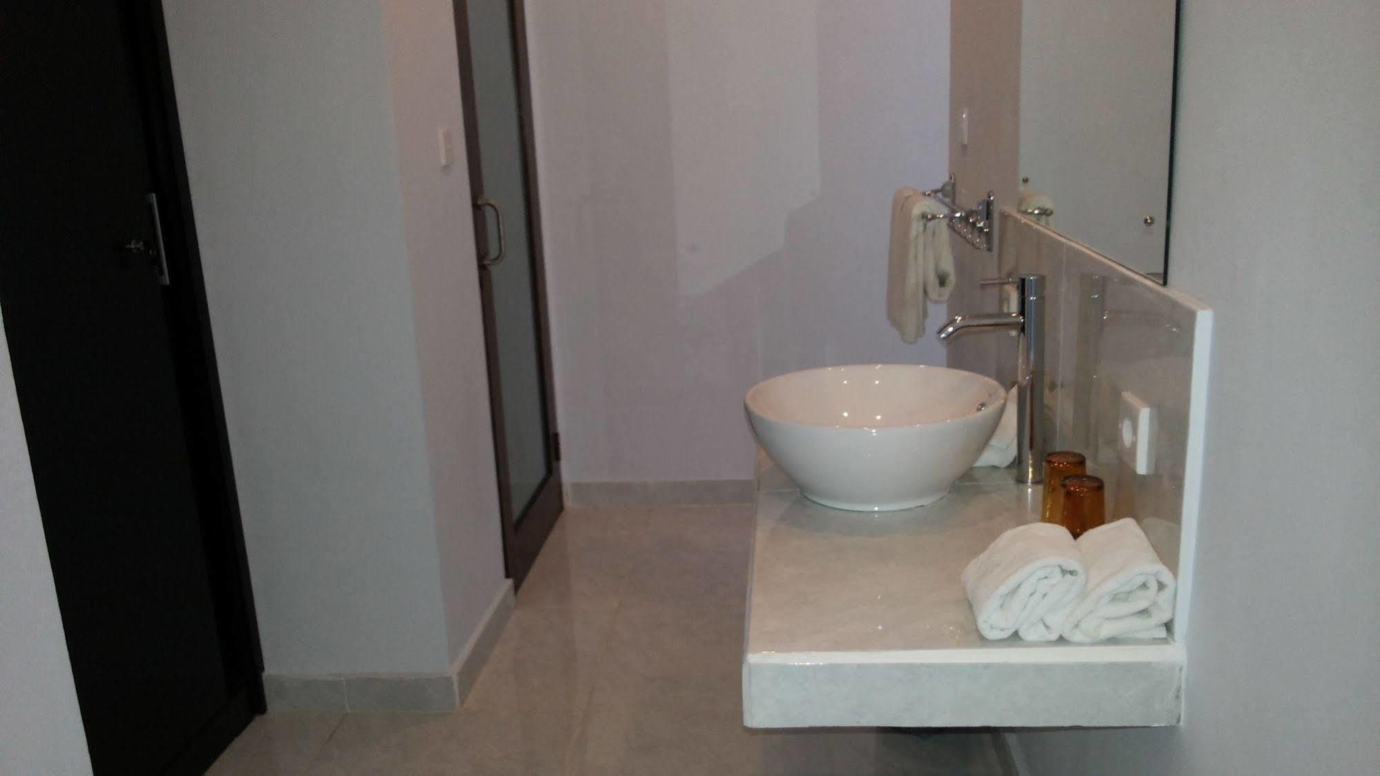 U House Seminyak Hotel Kerobokan Екстериор снимка