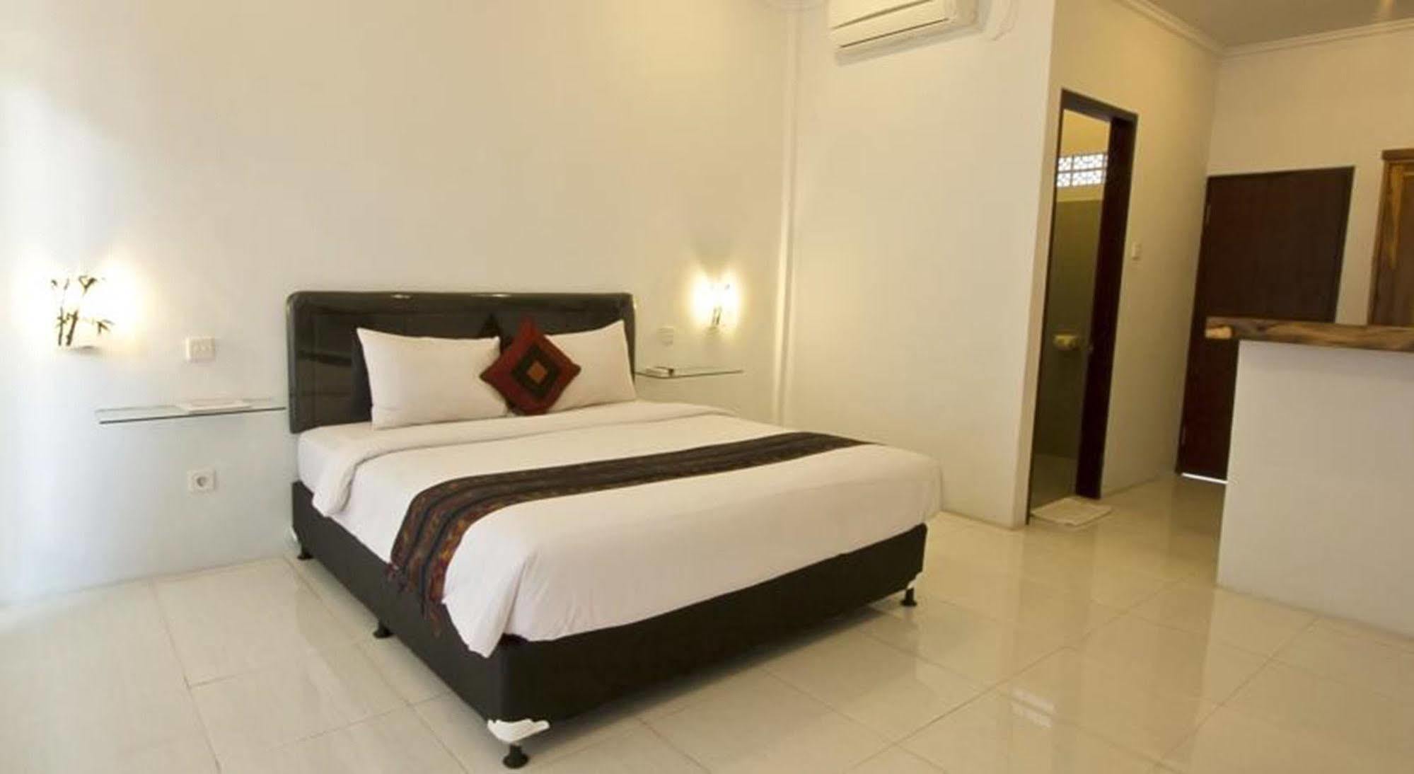 U House Seminyak Hotel Kerobokan Екстериор снимка