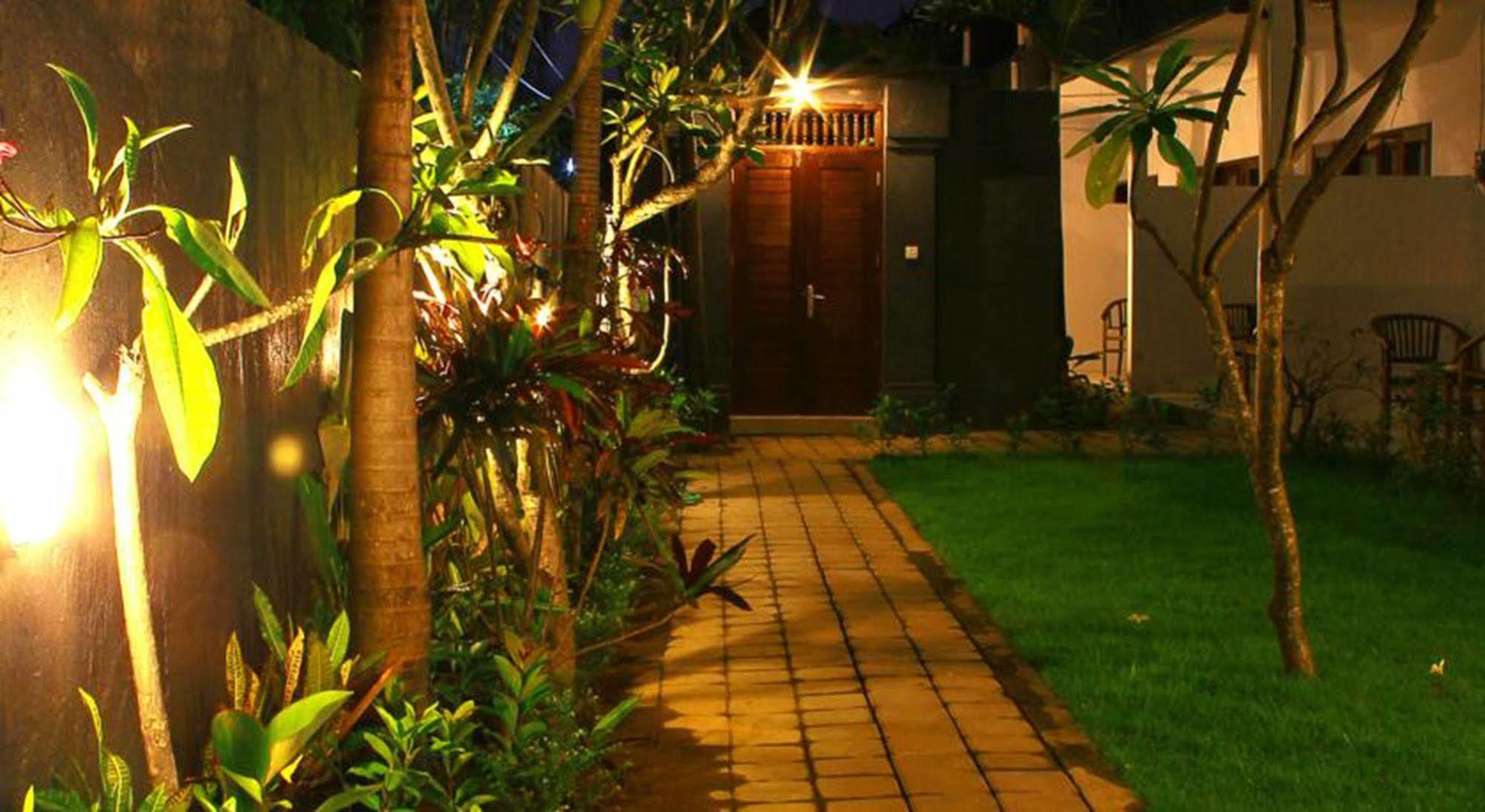 U House Seminyak Hotel Kerobokan Екстериор снимка